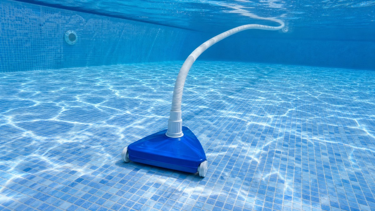 Wiltec Limpiafondos Automático 60 opinioni — pulisce il fondo di una piscina con tubo allo skimmer