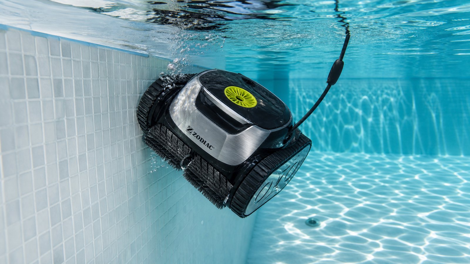 ZODIAC Vortex OV 5200 opinioni — robot elettrico Zodiac con trazione 4WD